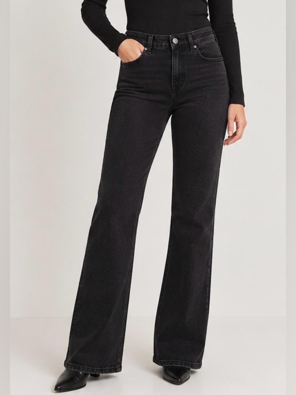 H&M black low waist flare Jeans size 0 NWT